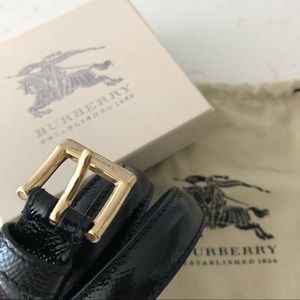 BURBERRY Authentic Designer Black Patent Leather Belt 30|75